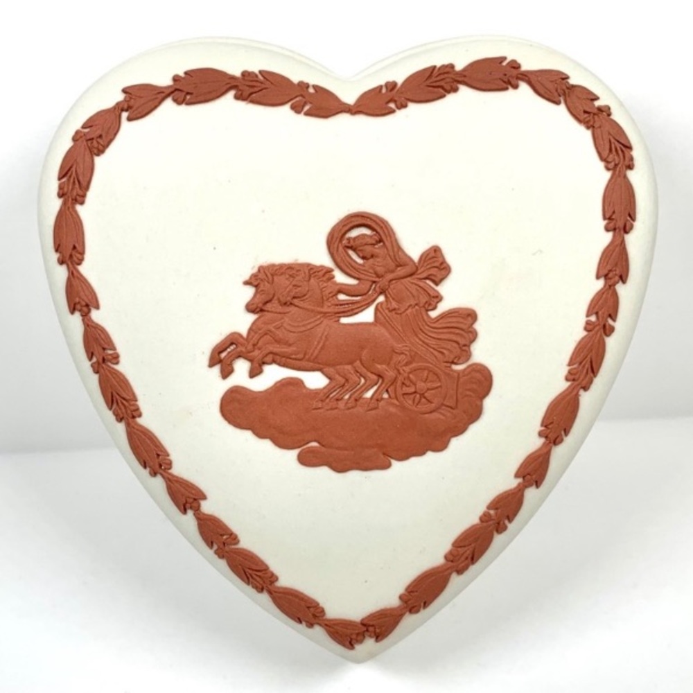 Wedgwood White and Terracotta Heart Trinket Box